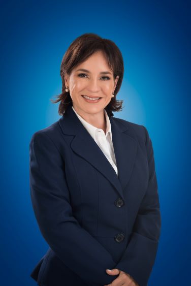 Adriana V. Ferreira